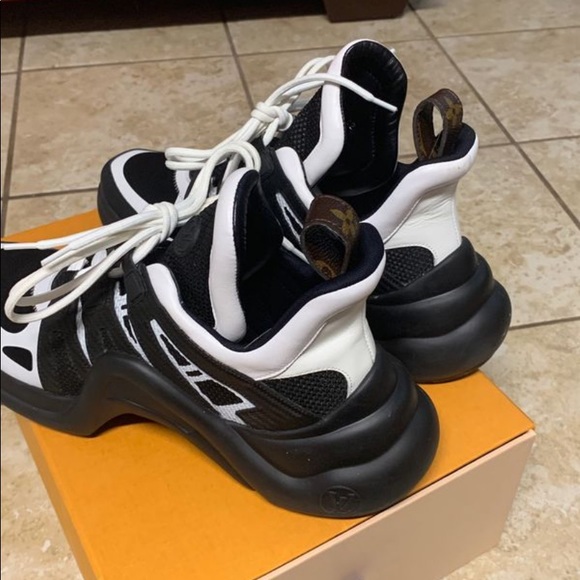 Louis Vuitton sneakers - Picture 2 of 7